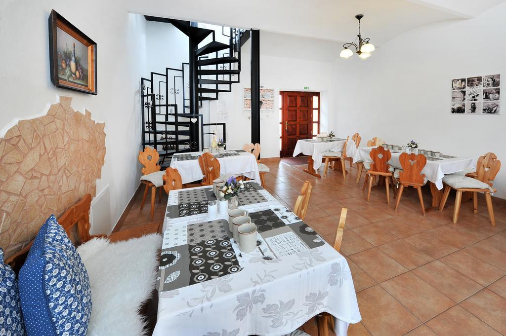 Pension Villa Kunerad วิสโซเค ดาตรี ภายนอก รูปภาพ