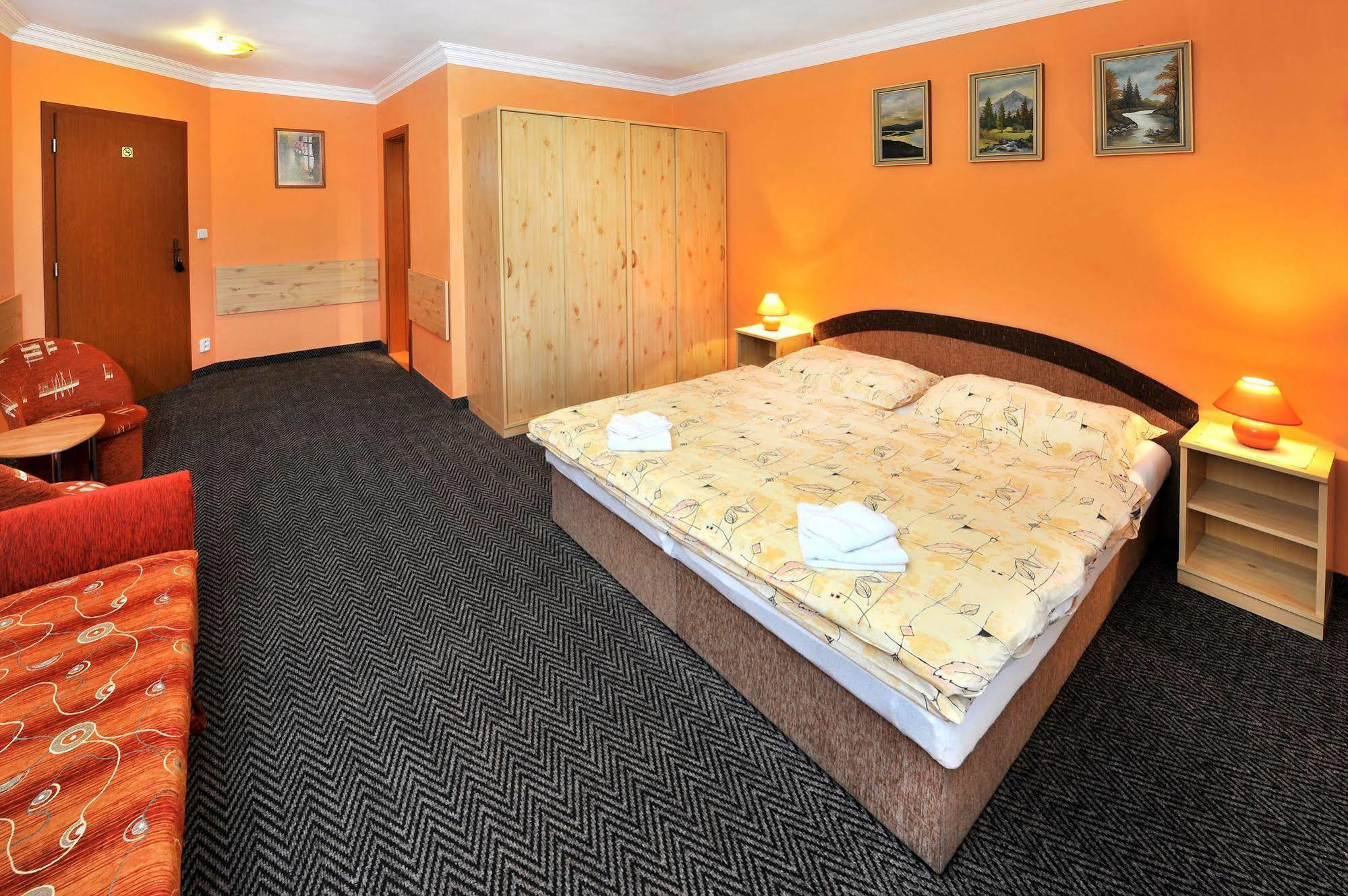 Pension Villa Kunerad วิสโซเค ดาตรี ภายนอก รูปภาพ